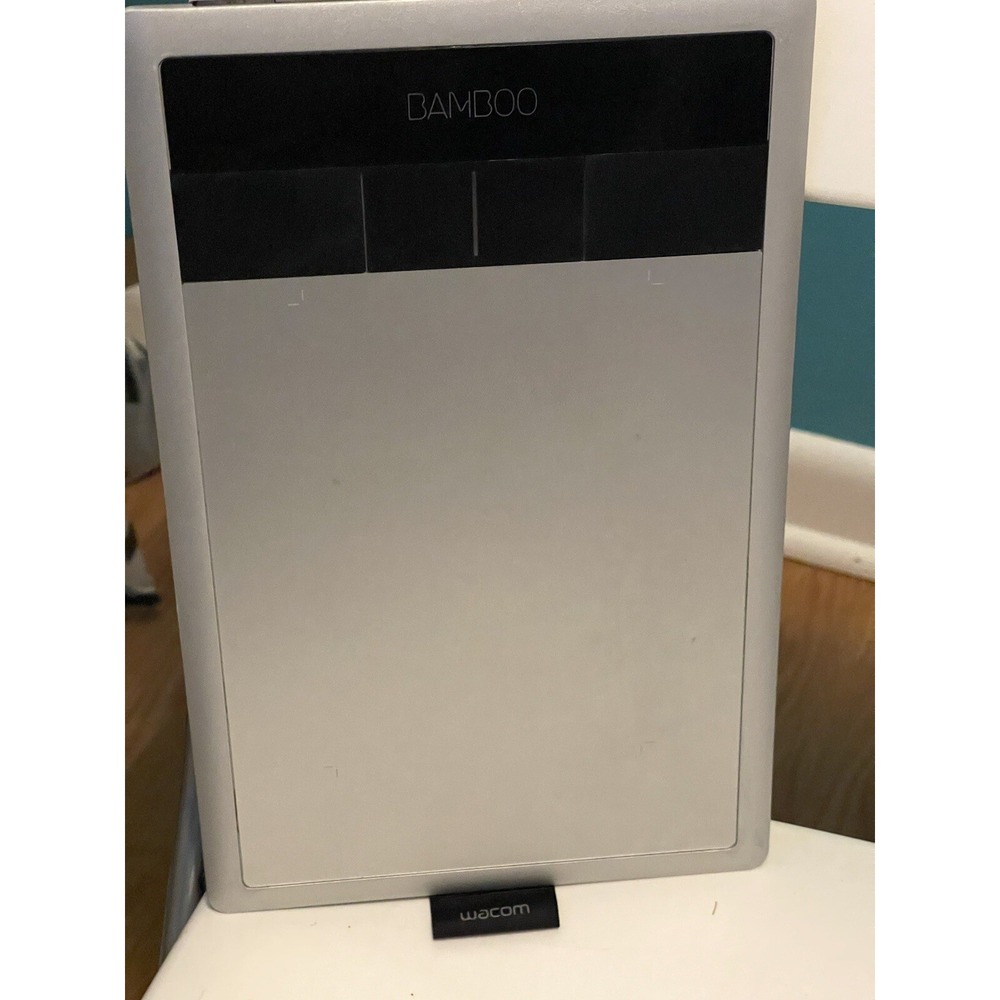 Wacom CTH-470/S Bamboo  Touch Digital Drawing Graphics Tablet. untested